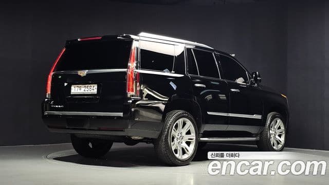 Cadillac Escalade 2018 — Photo 10/20
