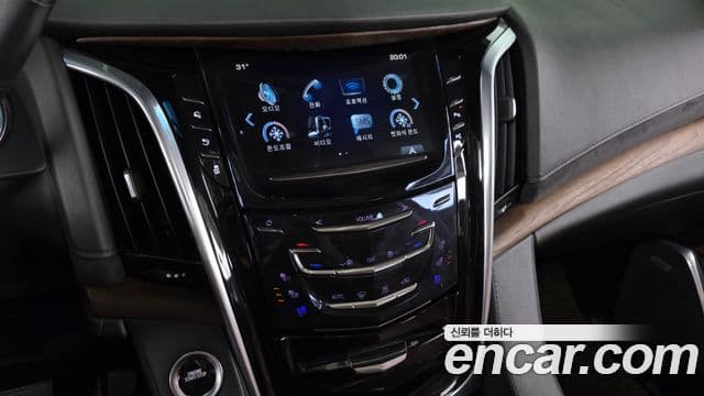 Cadillac Escalade 2018 — Photo 7/20
