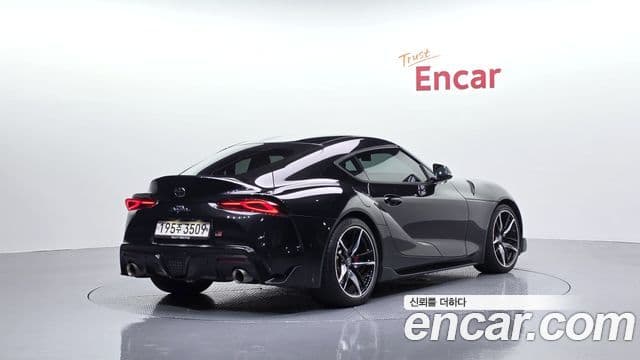 Toyota Supra 2021 — ფოტო 14/32