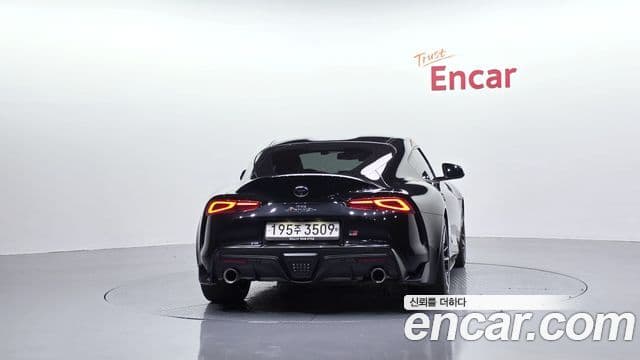 Toyota Supra 2021 — ფოტო 20/32