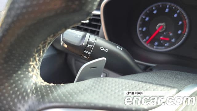 Genesis G70 2018 — Photo 28/32