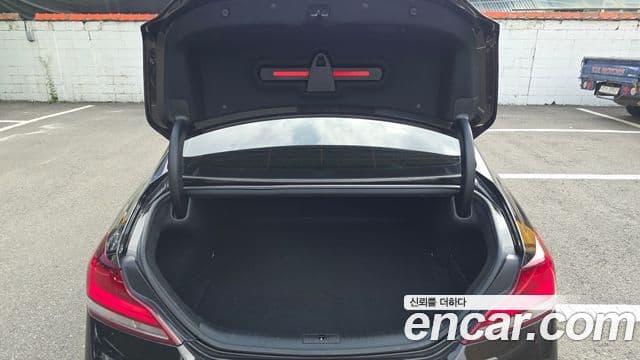 Genesis G70 2018 — Photo 1/32