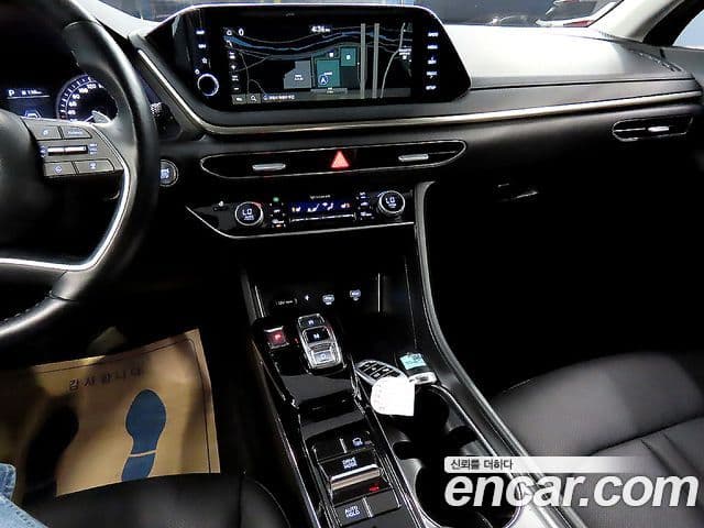 Hyundai Sonata 2021 — Фото 8/20