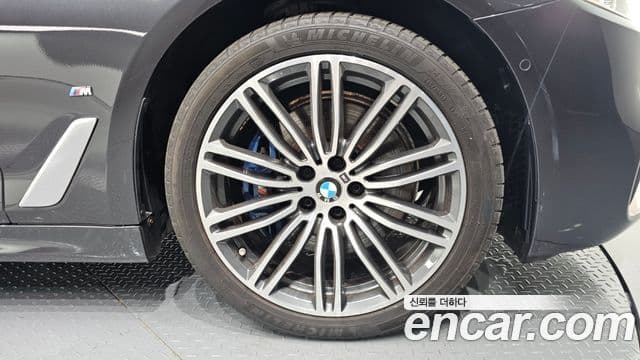 BMW 5 Series 2020 — Şəkil 11/35