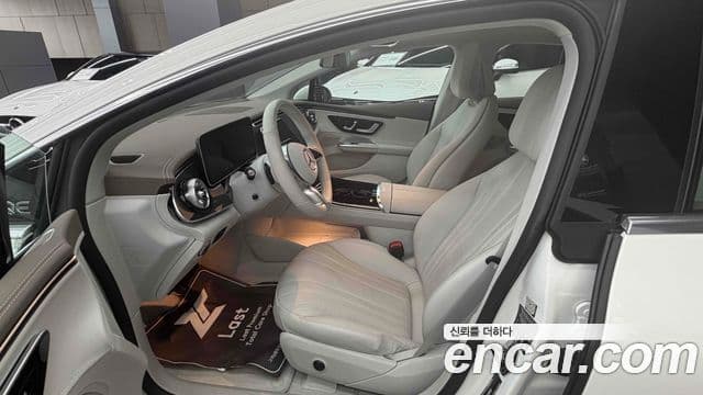 Mercedes-Benz EQE 2024 — ფოტო 14/14