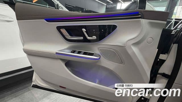 Mercedes-Benz EQE 2024 — ფოტო 7/14