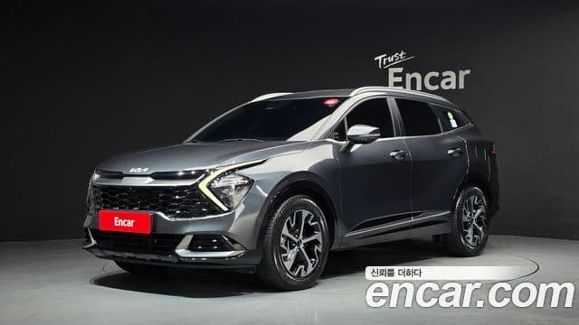 Kia Sportage 2023 — Фото 1/20