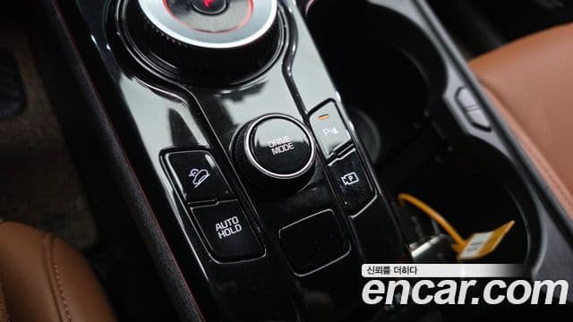 Kia Sportage 2023 — Şəkil 16/37
