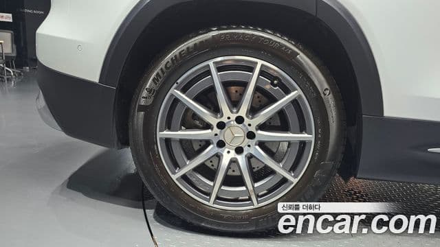 Mercedes-Benz GLB-Class 2023 — Фото 5/20