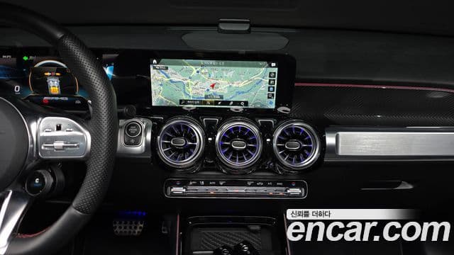 Mercedes-Benz GLB-Class 2023 — Фото 13/20