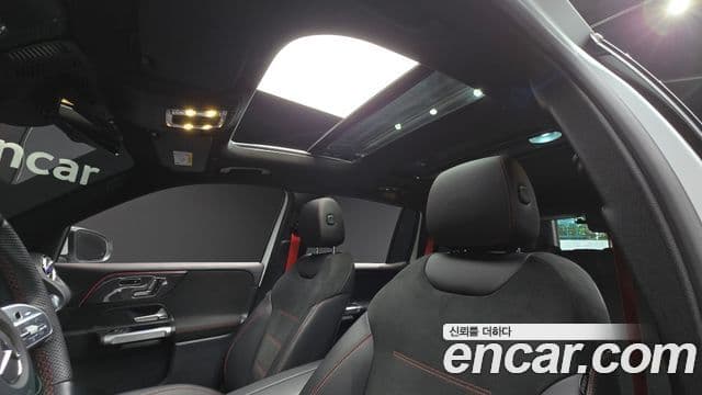 Mercedes-Benz GLB-Class 2023 — Фото 19/20