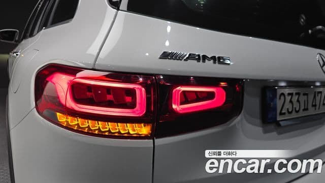 Mercedes-Benz GLB-Class 2023 — Photo 14/30