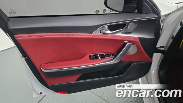 Kia Stinger 2019 — Şəkil 25/33