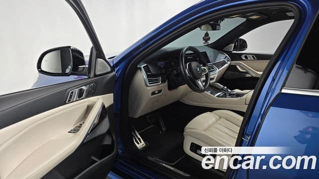 BMW X6 2020 — Photo 29/30