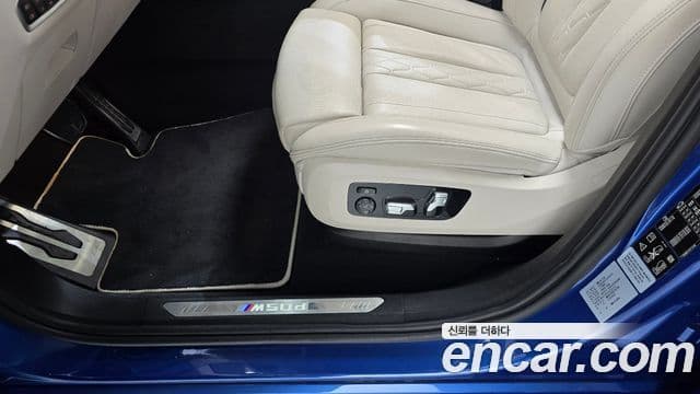 BMW X6 2020 — Photo 16/30