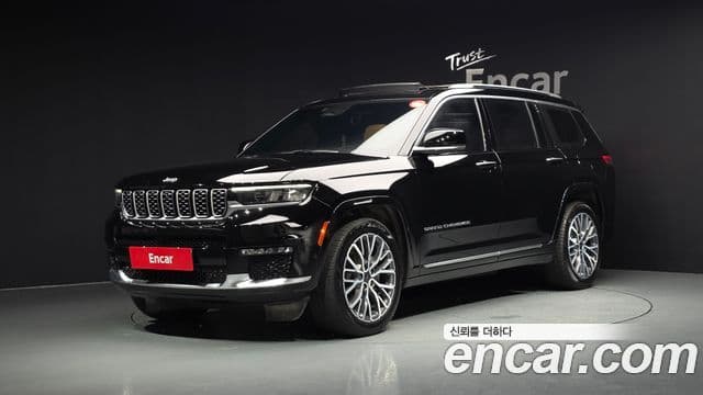 Jeep Grand Cherokee 2023 — Фото 1/20
