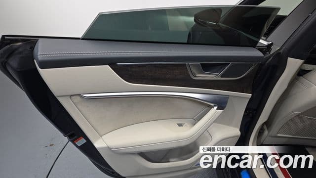 Audi A7 2021 — Photo 19/34