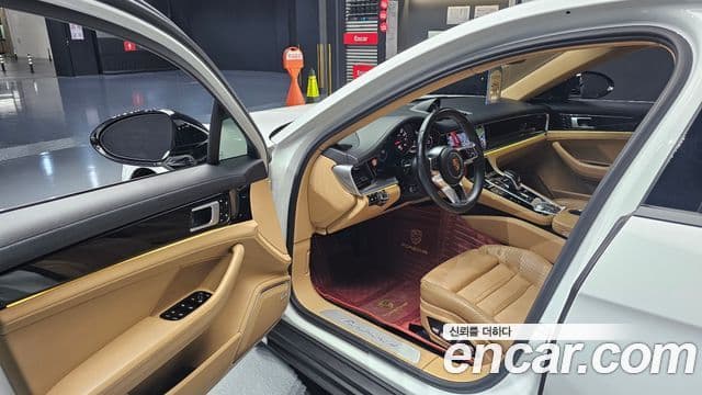 Porsche Panamera 2018 — Фото 10/20
