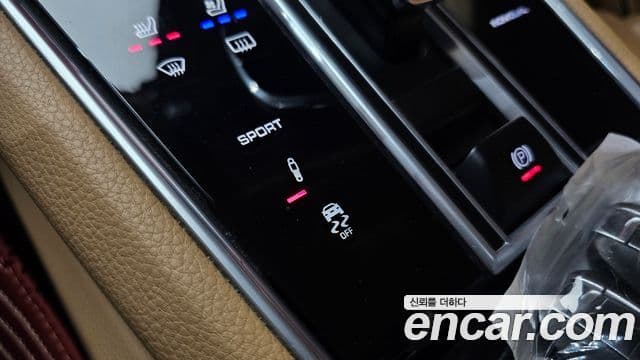 Porsche Panamera 2018 — Фото 16/20