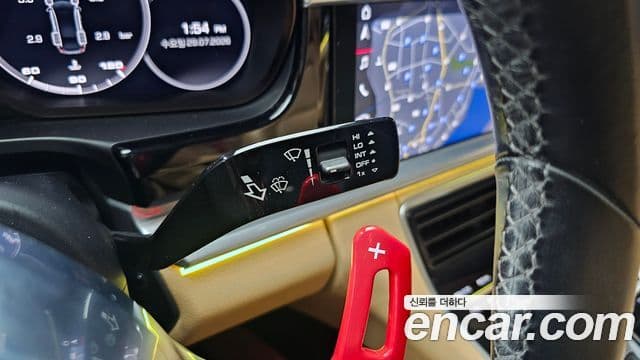 Porsche Panamera 2018 — ფოტო 12/37