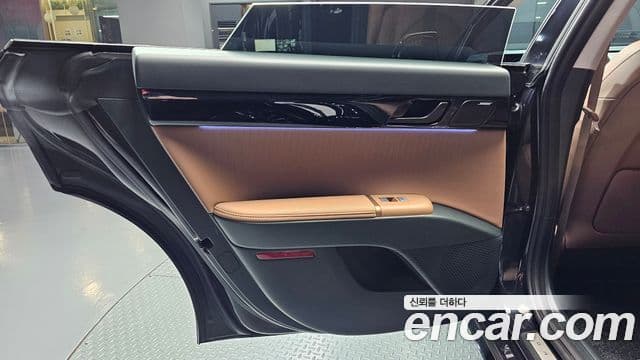 Hyundai Grandeur Hybrid 2023 — Photo 15/37