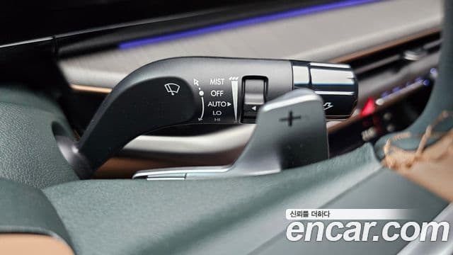 Hyundai Grandeur Hybrid 2023 — Photo 14/37