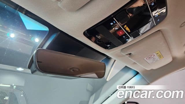 Hyundai Grandeur Hybrid 2023 — Photo 28/37