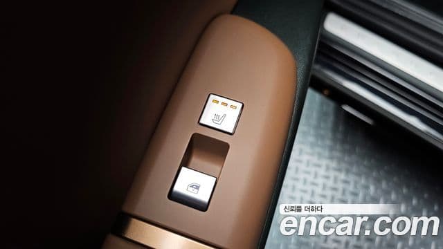 Hyundai Grandeur Hybrid 2023 — Photo 7/37