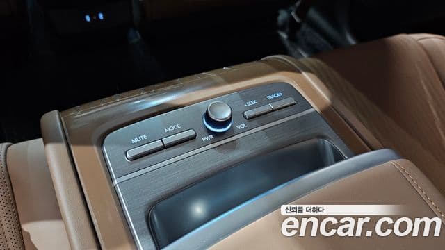 Hyundai Grandeur Hybrid 2023 — Photo 1/37
