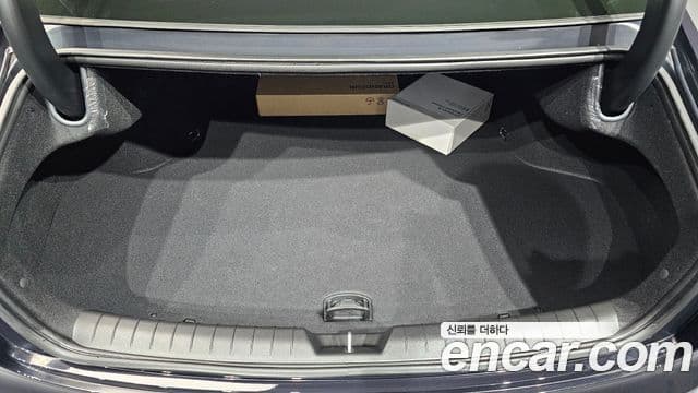 Hyundai Grandeur Hybrid 2023 — Photo 4/37
