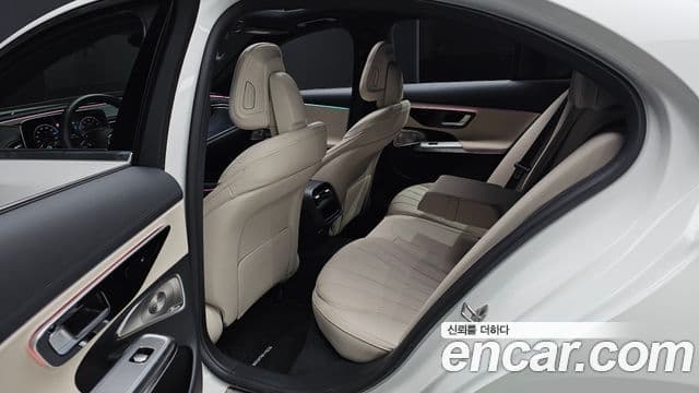 Mercedes-Benz E-Class 2026 — Фото 12/20