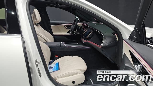 Mercedes-Benz E-Class 2026 — Photo 27/35