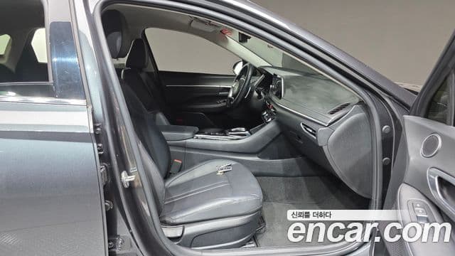 Hyundai Sonata 2022 — Фото 10/20