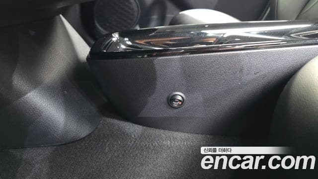 Toyota Prius 2018 — Photo 1/32