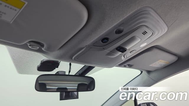 Toyota Prius 2018 — Photo 26/32