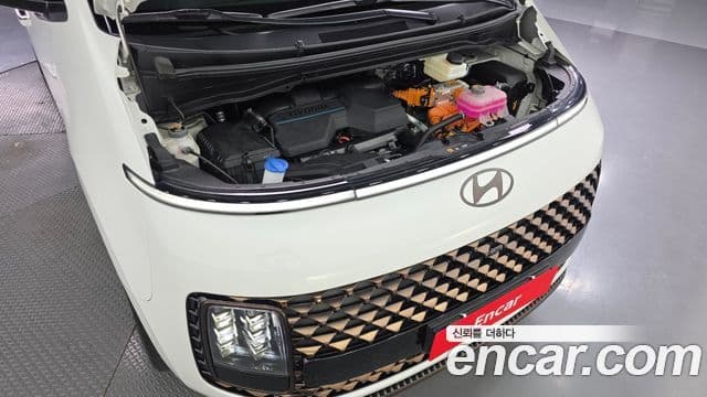 Hyundai Staria 2024 — Şəkil 8/31