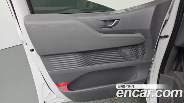 Hyundai Staria 2024 — Şəkil 25/31