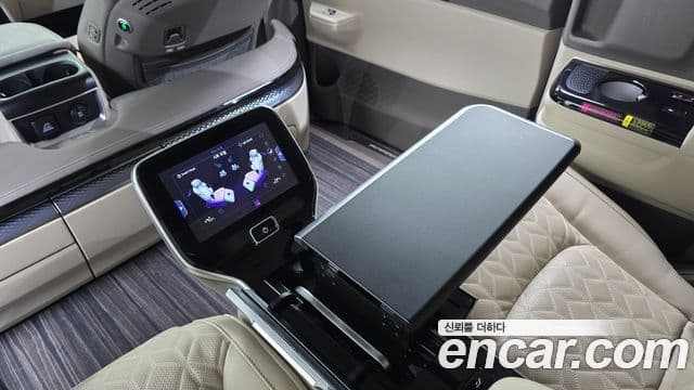 Kia Carnival 2024 — Фото 18/20