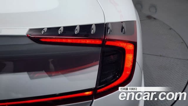 Hyundai Sonata Hybrid 2021 — Şəkil 25/32