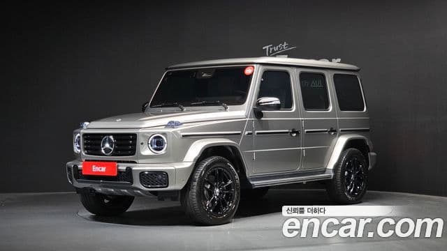 Mercedes-Benz G-Class 2025 — Photo 9/31
