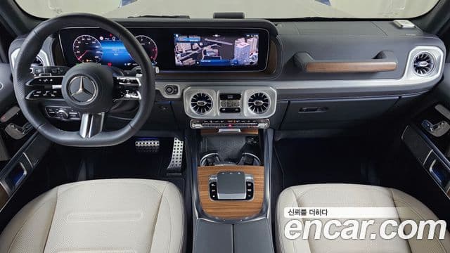 Mercedes-Benz G-Class 2025 — Photo 18/31