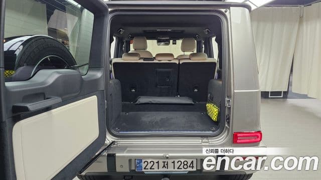 Mercedes-Benz G-Class 2025 — Photo 16/31