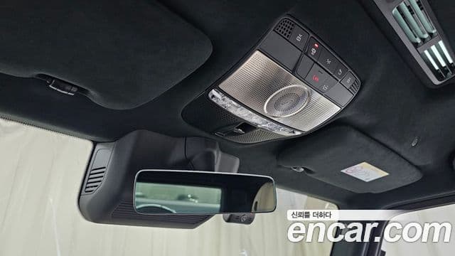 Mercedes-Benz G-Class 2025 — Photo 3/31