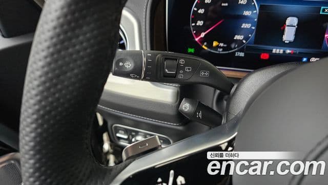 Mercedes-Benz G-Class 2025 — Photo 7/31
