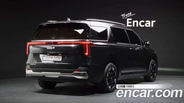 Kia Carnival 2024 — Фото 2/20
