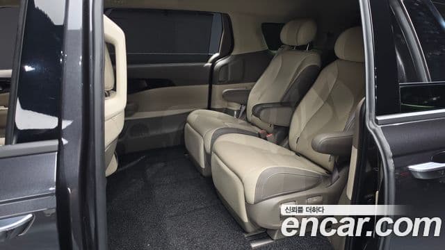 Kia Carnival 2024 — Фото 11/20