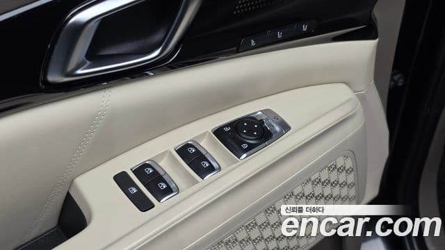 Kia Carnival 2024 — Фото 18/20