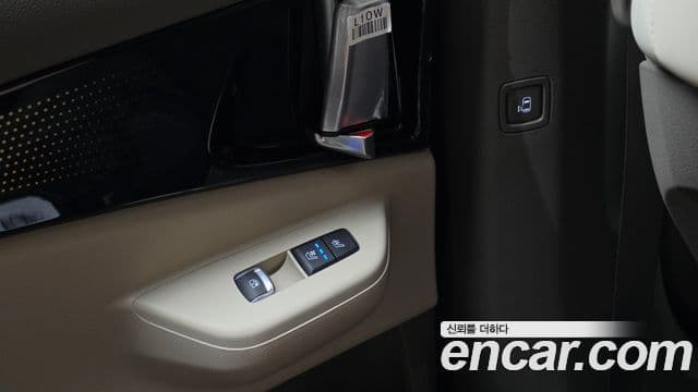 Kia Carnival 2024 — Фото 19/20