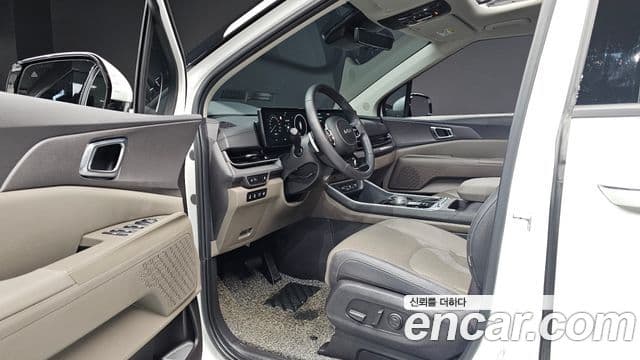Kia Carnival 2023 — Фото 10/20