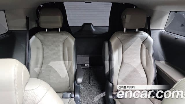 Kia Carnival 2023 — Фото 11/20